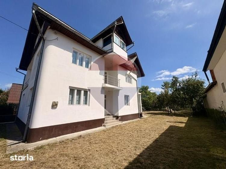 Casă cu 6 camere cu Teren 669 Mp în Ocna Șugatag