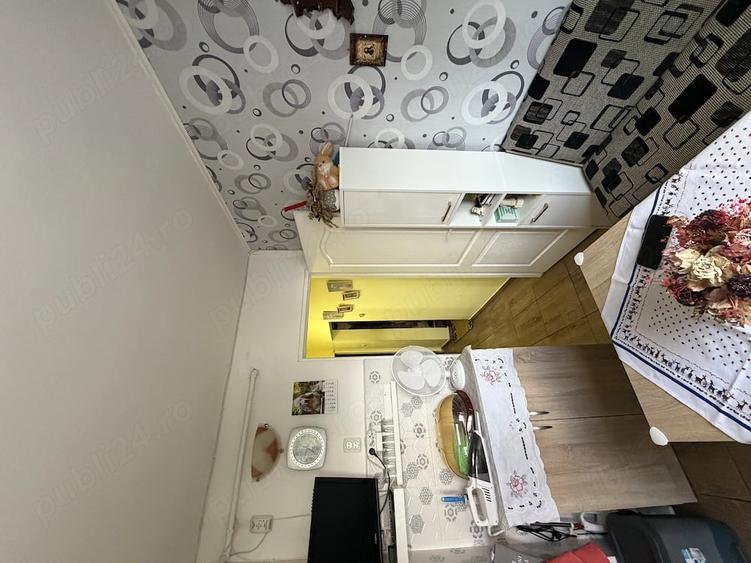 Apartament cu 2 camere decomandat în Micro 6