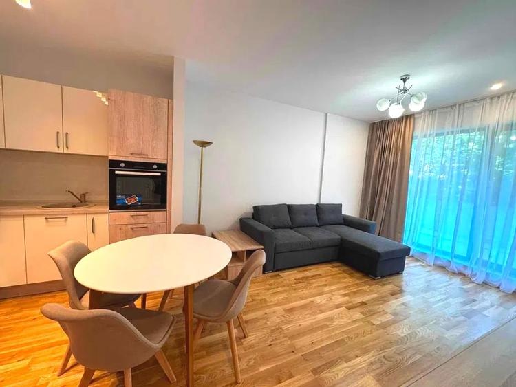 Apartament cu 2 camere semidecomandat, mobilat în Băneasa