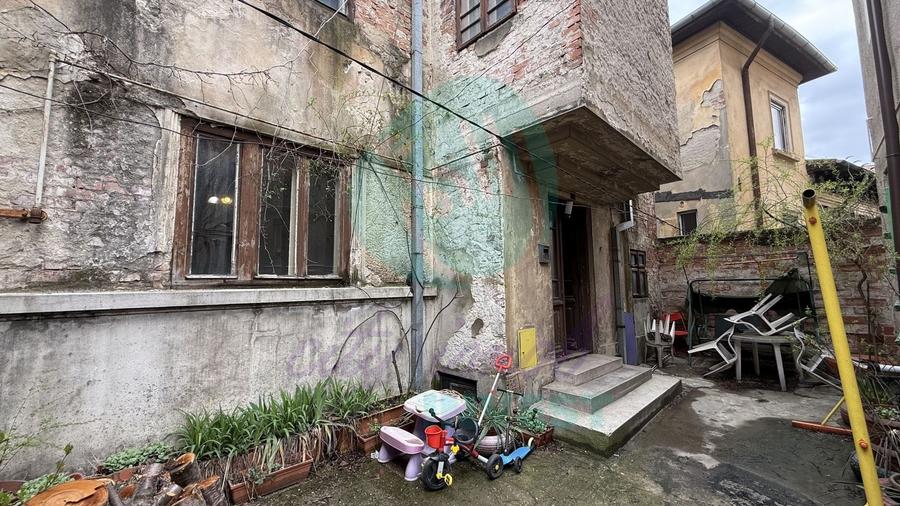 Casă individuală cu 3 camere cu Canalizare în Pache Protopopescu