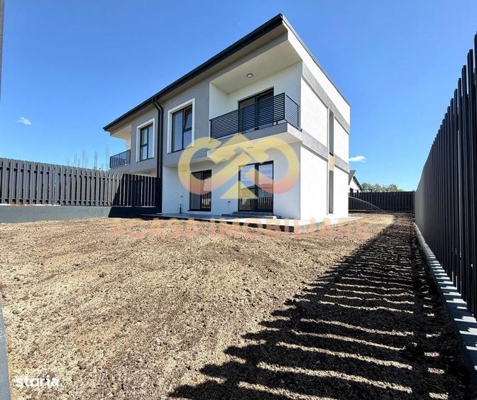 Casă cu 4 camere decomandat cu Teren 230 Mp în Bârnova