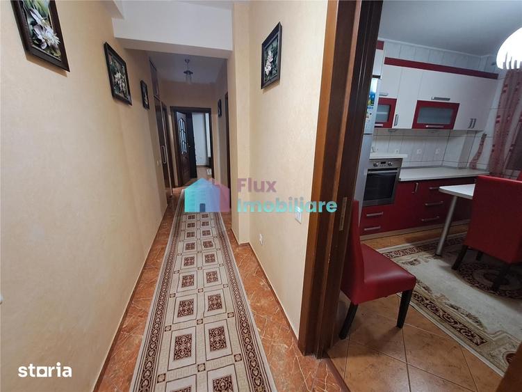 Apartament cu 4 camere decomandat în George Enescu