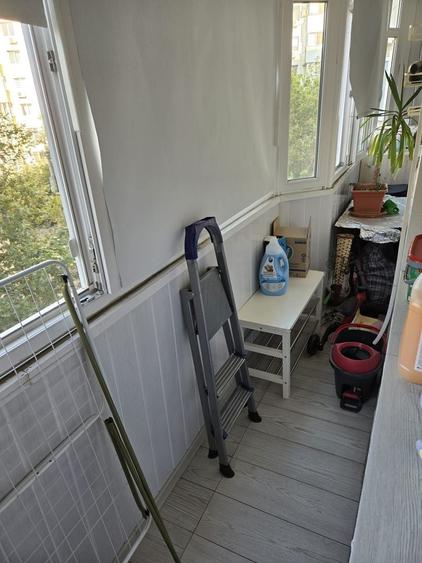 Apartament cu 3 camere semidecomandat, mobilat în Dristor