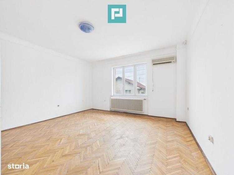 Casă cu 4 camere decomandat în Rontău