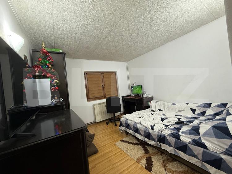Apartament cu 4 camere semidecomandat, mobilat în Nicolina