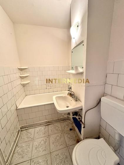 Garsonieră decomandată în Cetate