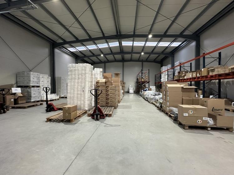Spațiu industrial, de 560 mp, în Florești