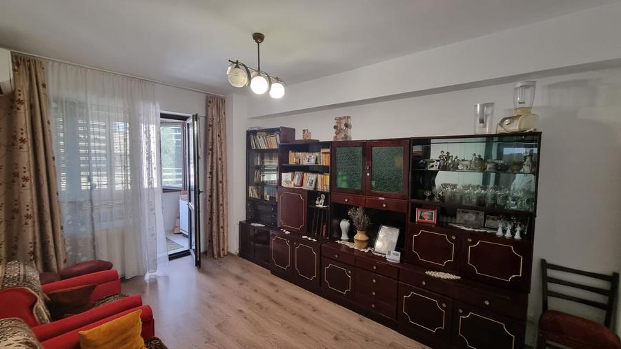 Apartament cu 2 camere decomandat în Bucium