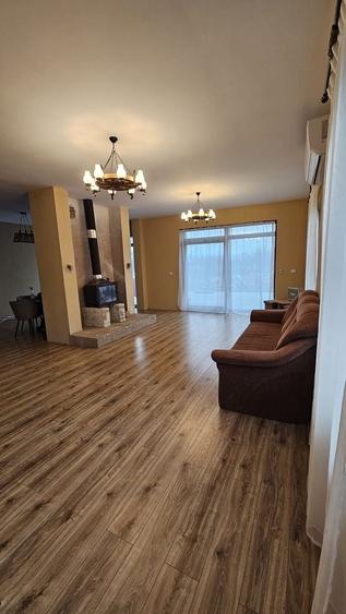 Casă individuală cu 5 camere cu Canalizare în Liebling