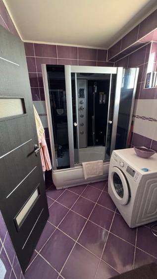 Apartament cu 3 camere decomandat în Valea Rosie