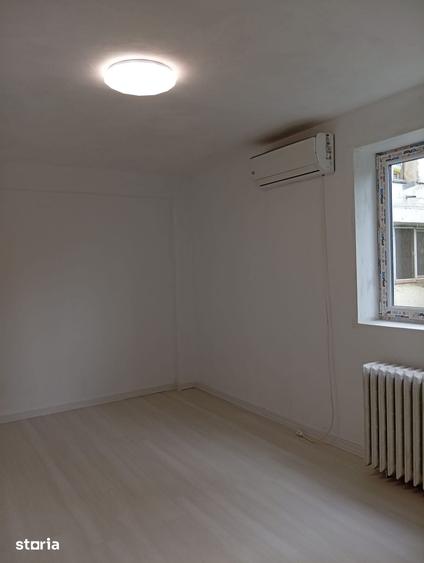 Apartament cu 2 camere decomandat în Berceni