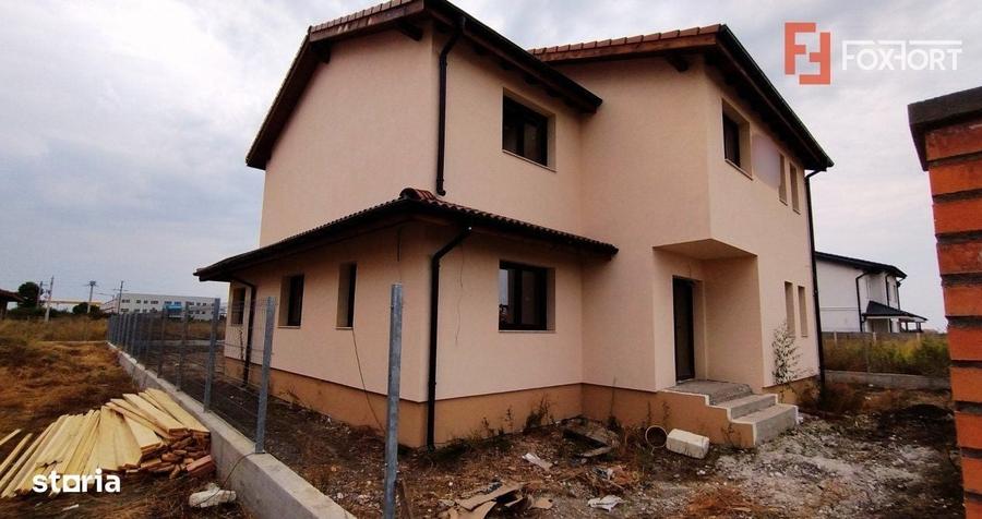Casă cu 4 camere în Est