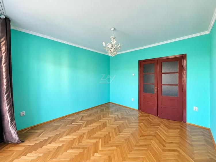 Apartament cu 4 camere decomandat în Șagului