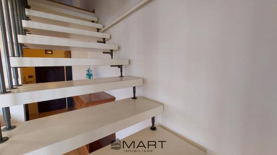 Apartament cu 4 camere decomandat în Ștrand