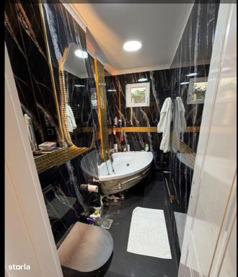 Apartament cu 3 camere semidecomandat în Tomis Nord