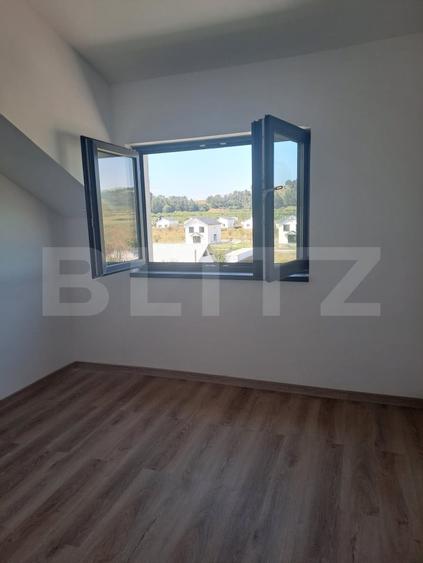 Apartament 3 camere, openspace, cu parcare Sanpetru - 5