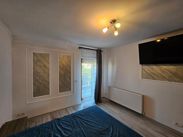 Duplex cu 5 camere cu Canalizare în Dumbrăvița