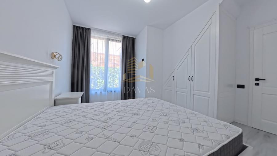 Apartament cu 3 camere semidecomandat, mobilat în Între Lacuri