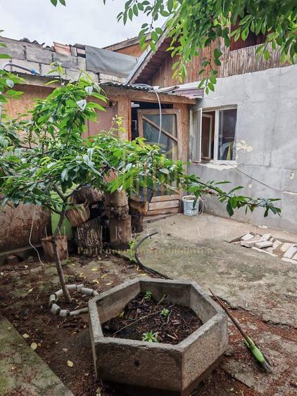 Casă individuală cu 3 camere cu Canalizare în Apărătorii Patriei