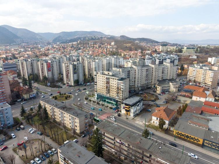 Spațiu comercial, de 612 mp, în 13 Decembrie