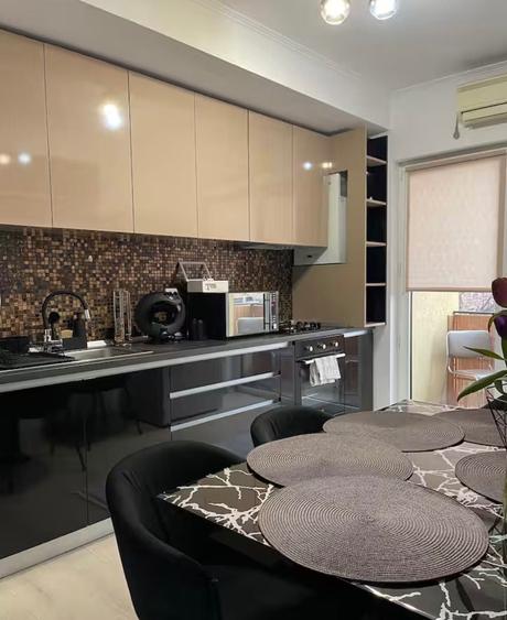 Apartament cu 3 camere decomandat în Exterior Vest