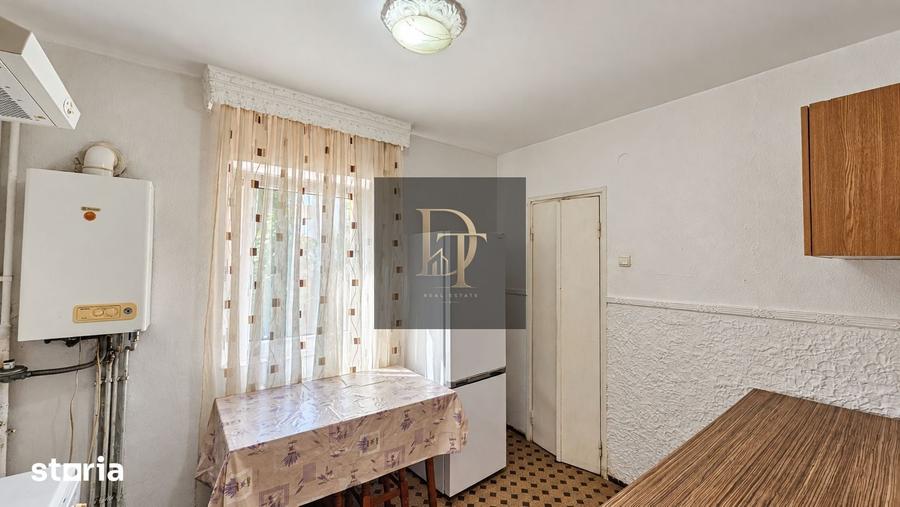 Apartament cu 2 camere decomandat în Tractorul