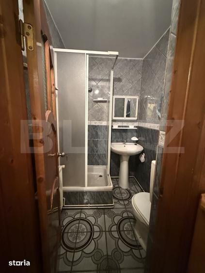 Apartament cu 4 camere decomandat în Central