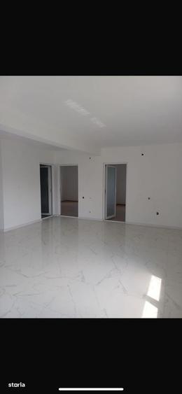 Casă cu 4 camere cu Teren 400 Mp în Central