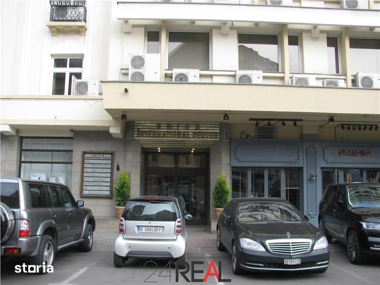 Spațiu comercial, de 41 mp, în Universitate