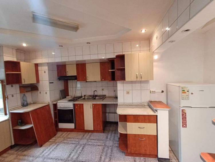 Apartament cu 3 camere decomandat, mobilat în Păcurari
