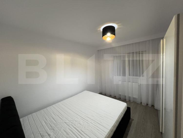 Apartament 3 camere, decomandat, parcare, zona UMF - 11