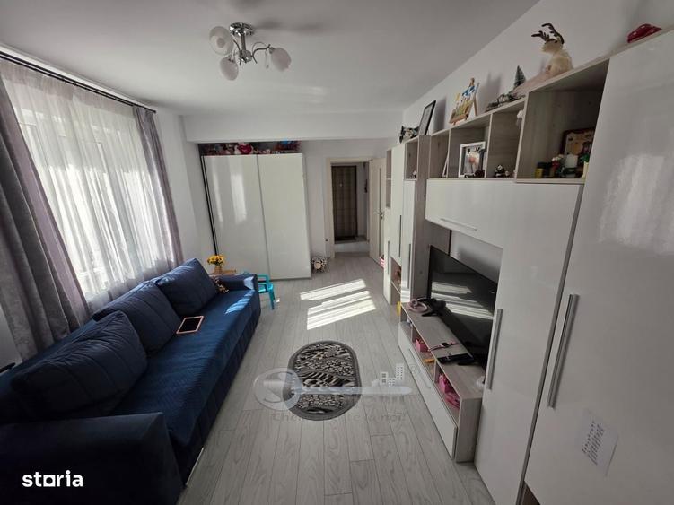 Apartament cu 3 camere decomandat în Valea Lupului