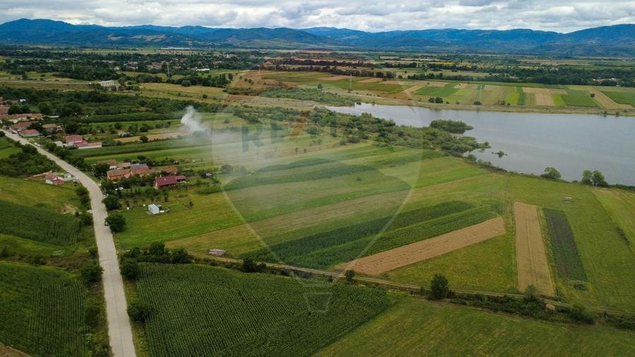 Teren agricol extravilan de 3380 mp, în Unciuc