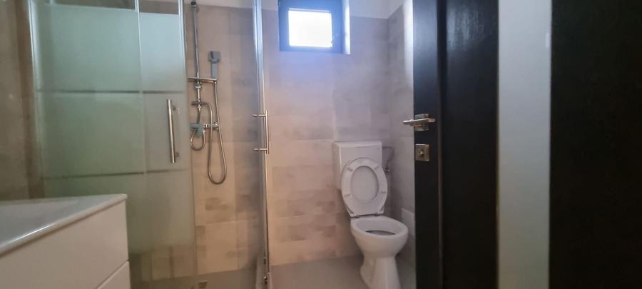 Duplex cu 4 camere cu Canalizare în Domnești