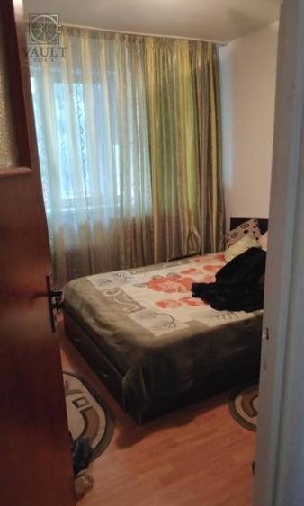 Apartament cu 4 camere decomandat, mobilat în Rahova