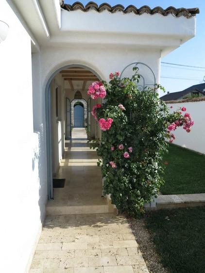 Casă cu Teren 400 Mp în Nord