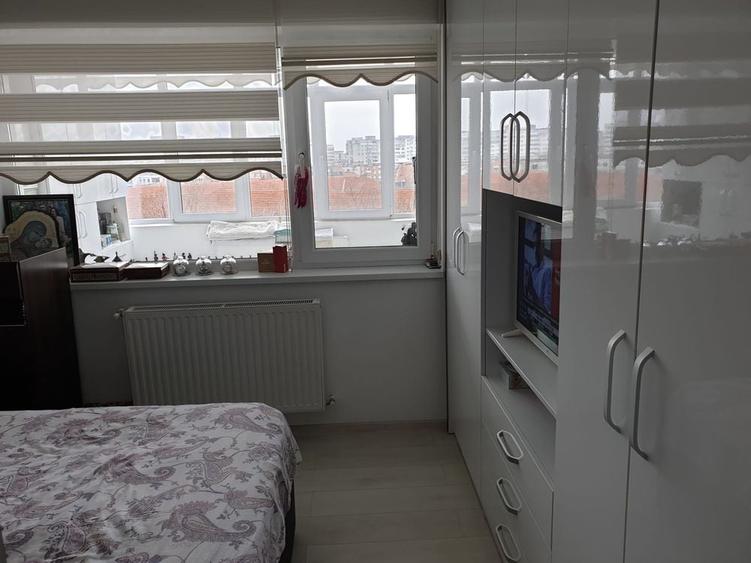 Apartament cu 2 camere decomandat în Crâng