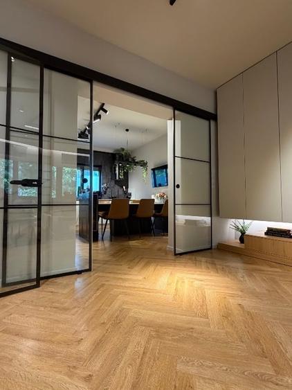 Apartament cu 4 camere decomandat, mobilat în Sărari