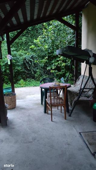 Casă cu 4 camere cu Teren 530 Mp în Răzvad