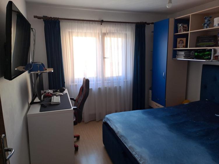 Apartament cu 2 camere decomandat în Cetate