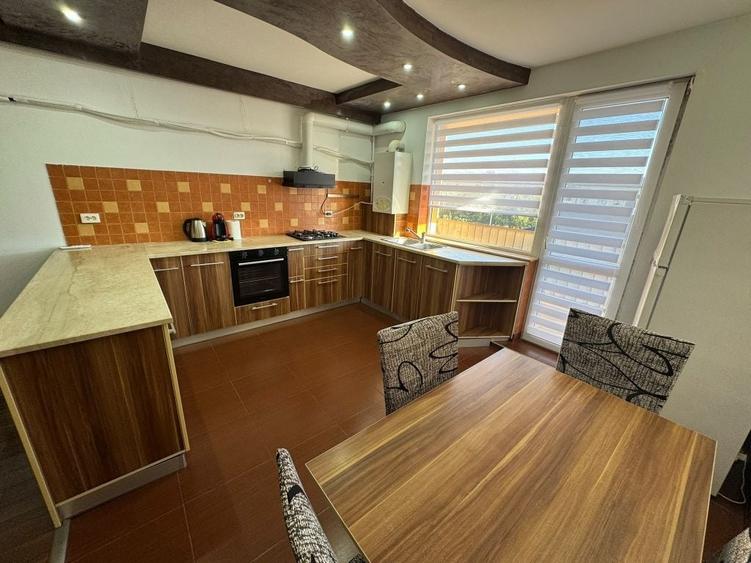 Apartament cu 3 camere în Sud