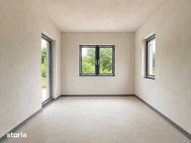 Casă cu 4 camere decomandat cu Teren 400 Mp în Luna