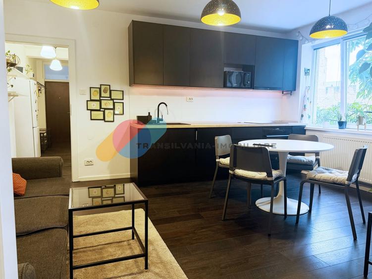 Apartament cu 3 camere decomandat în Horea