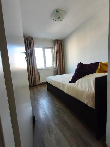 Apartament cu 2 camere semidecomandat, mobilat în Complex Studențesc