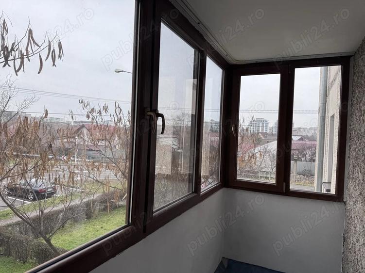 Apartament cu 3 camere decomandat în Seleuș