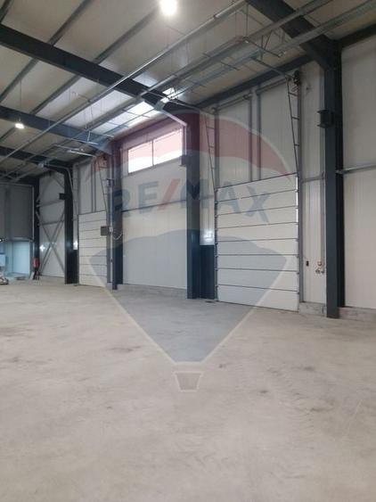 Spațiu industrial, de 1,200 mp, în Ștefăneștii de Jos