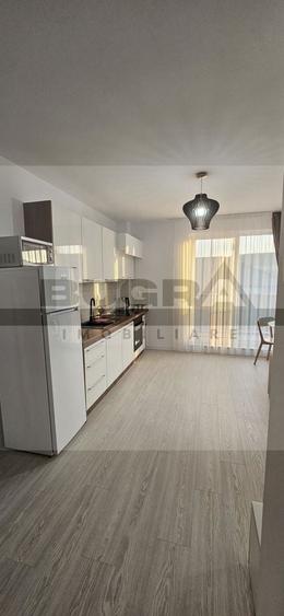 Apartament cu 3 camere semidecomandat în Exterior Nord