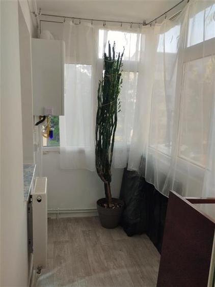 Apartament cu 2 camere decomandat în Nicolina — fotografia 1