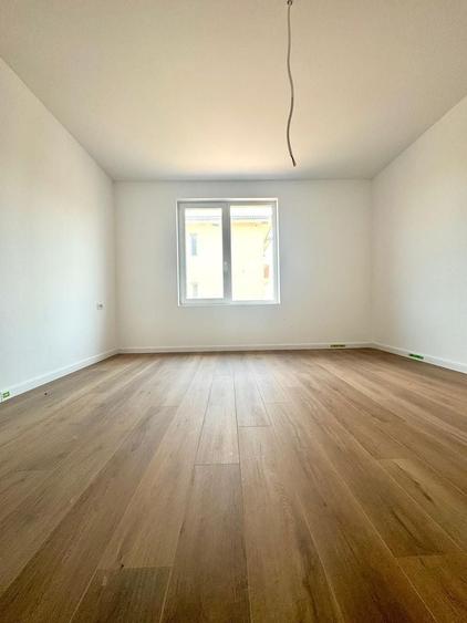 Duplex cu 4 camere cu Canalizare în Chișoda