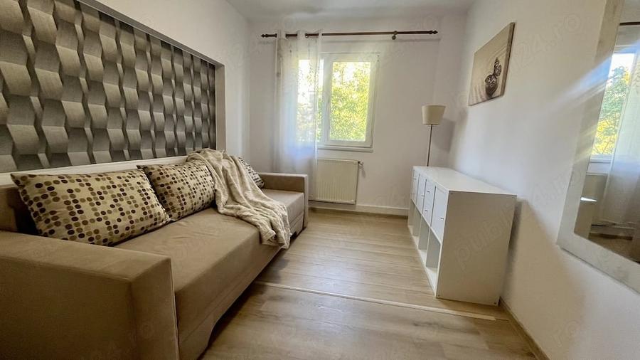 Apartament cu 3 camere semidecomandat în Circumvalațiunii